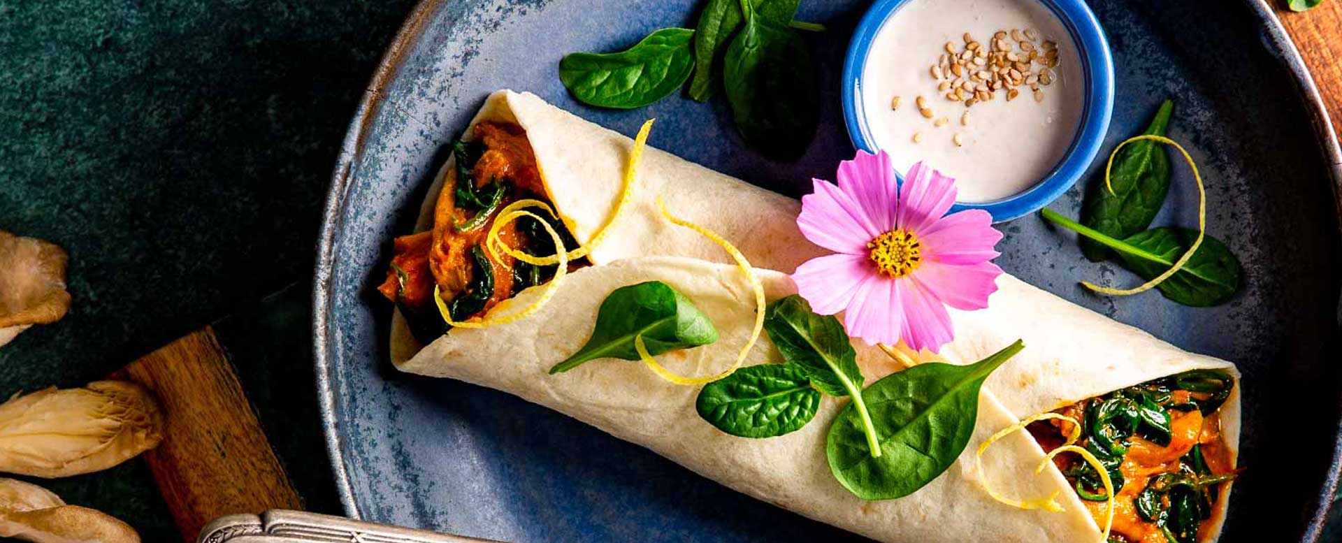 Austernpilz Shawarma Wrap mit Spinat und Sesam Joghurt